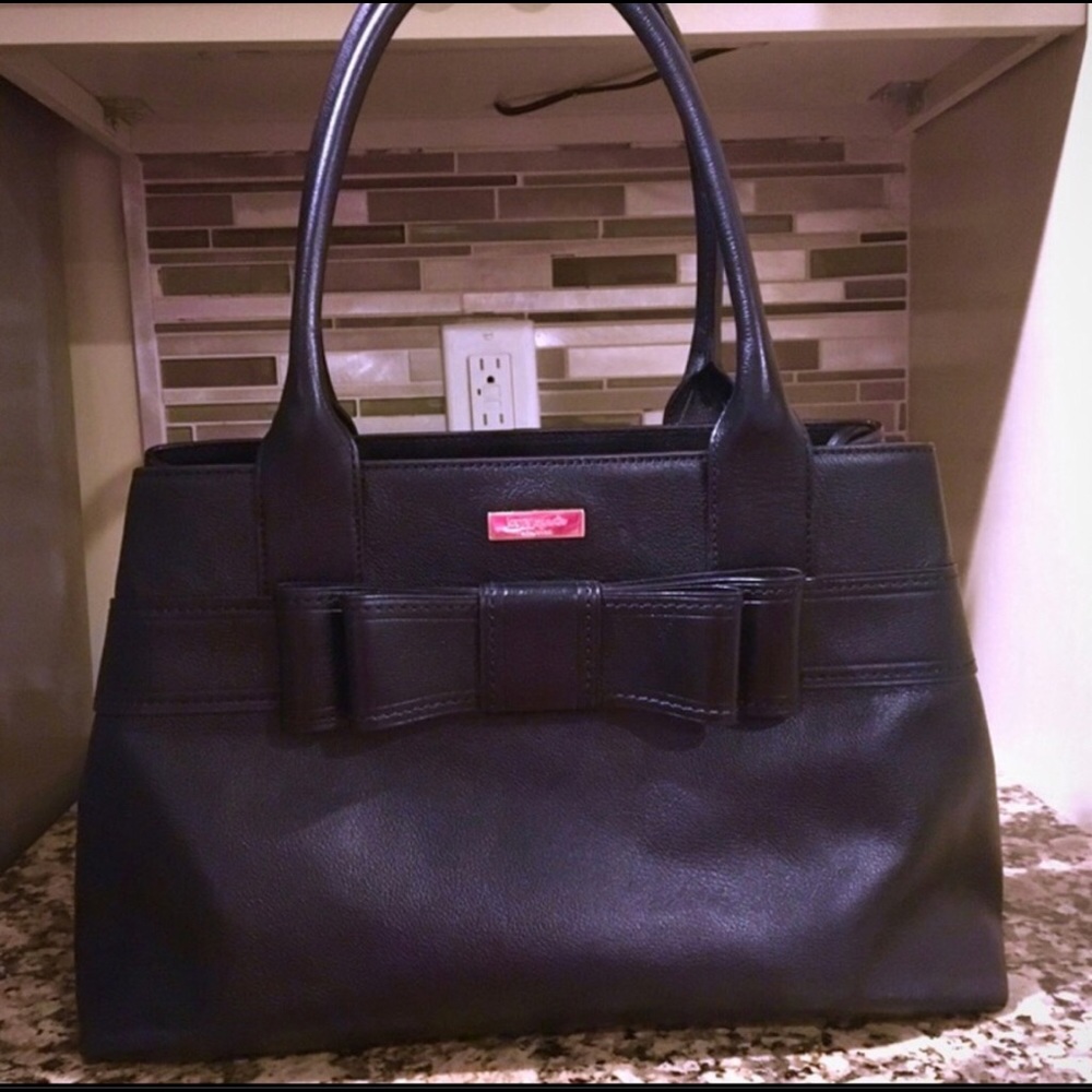 Mint Condition Kate Spade Villabella Ave Bow Quinn